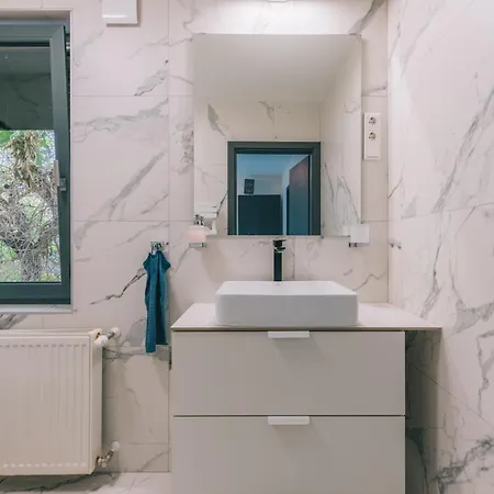 Balatoni Est Tatil Evi *