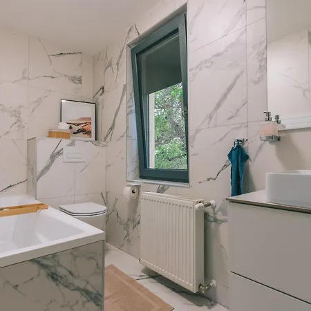 Balatoni Est Tatil Evi Balatonalmádi