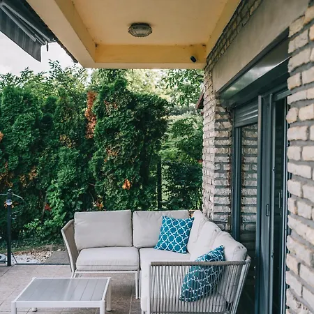 Tatil Evi Balatoni Est *