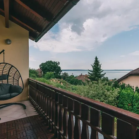 Balatoni Est Tatil Evi Balatonalmádi